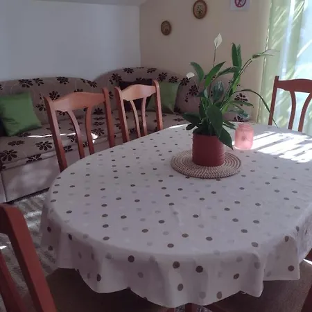 Zmiric Apartment *