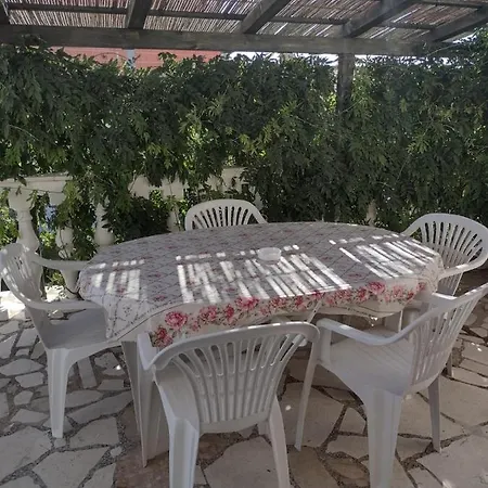 Apartment Zmiric Primosten