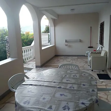 Apartment Zmiric *
