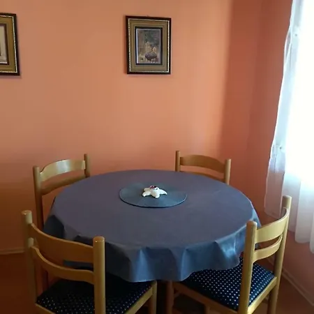 Apartment Zmiric Primosten